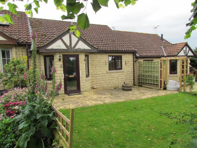 2 bedroom bungalow for sale