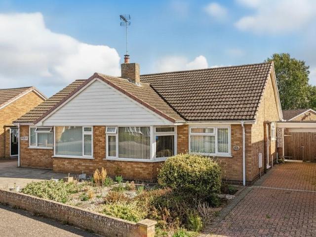 2 bedroom bungalow for sale