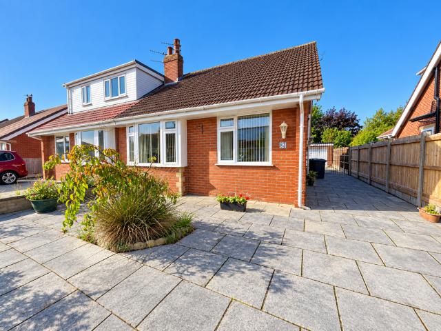 2 bedroom bungalow for sale