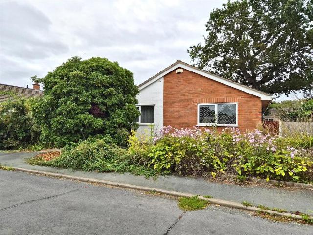 2 bedroom bungalow for sale