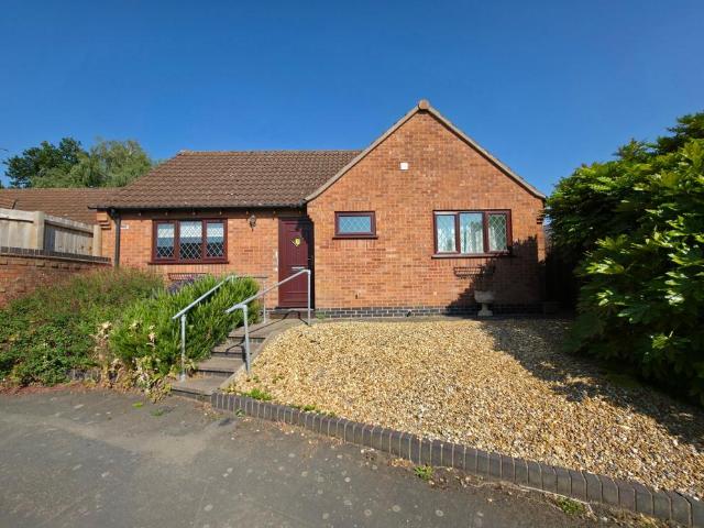 2 bedroom bungalow for sale