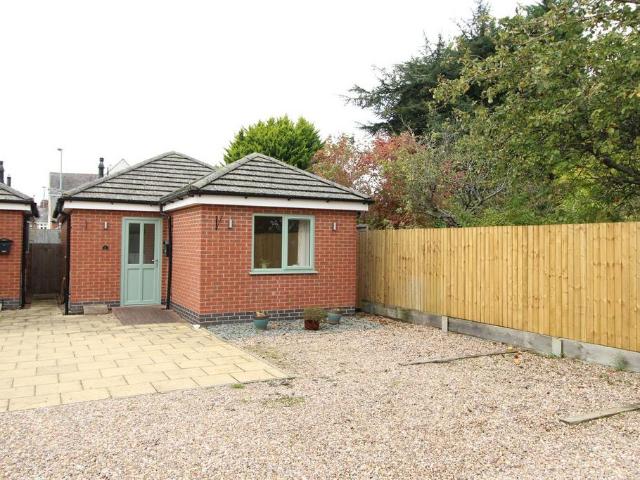 2 bedroom bungalow for sale