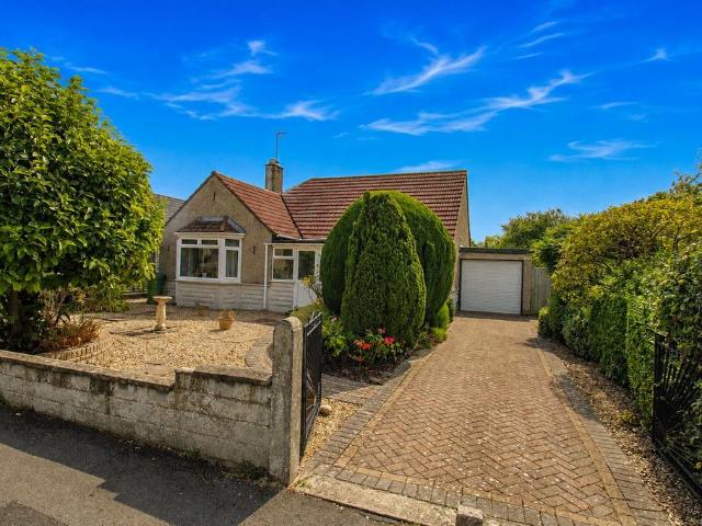 2 bedroom bungalow for sale