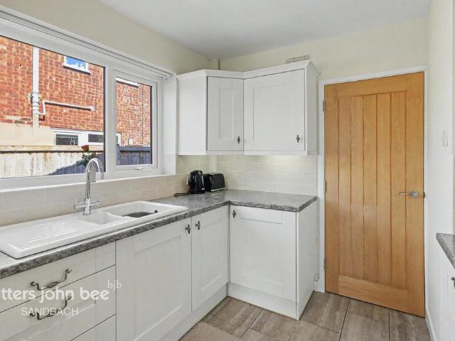 2 bedroom bungalow for sale