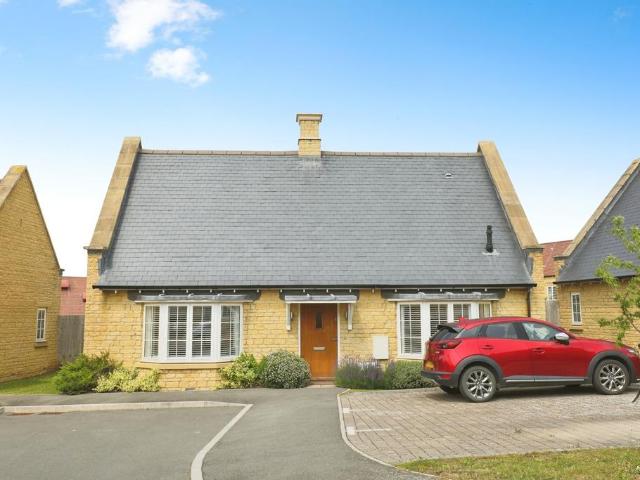 2 bedroom bungalow for sale