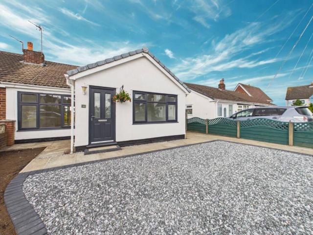 2 bedroom bungalow for sale