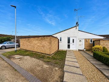 2 bedroom bungalow for sale