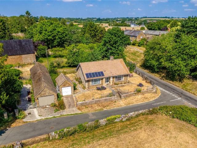 2 bedroom bungalow for sale