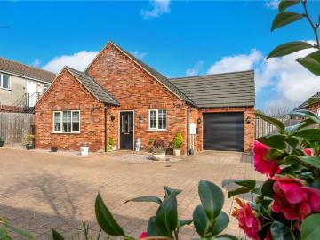 2 bedroom bungalow for sale