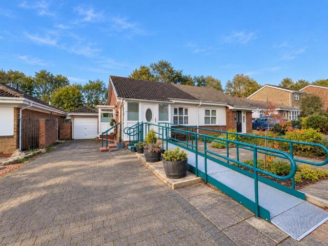 2 bedroom bungalow for sale