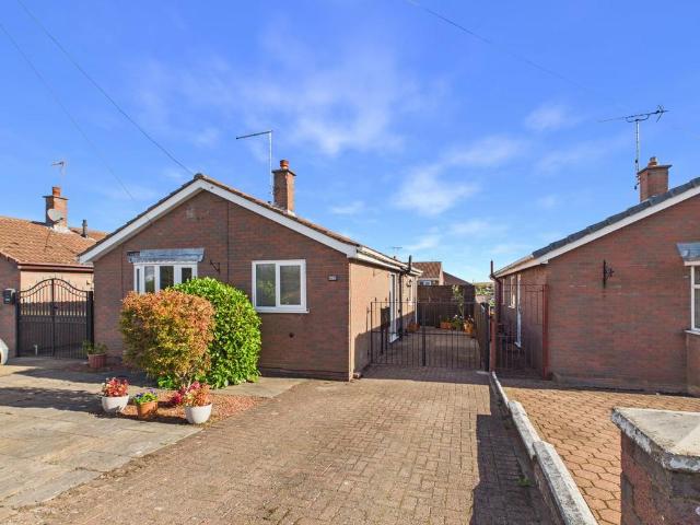 2 bedroom bungalow for sale