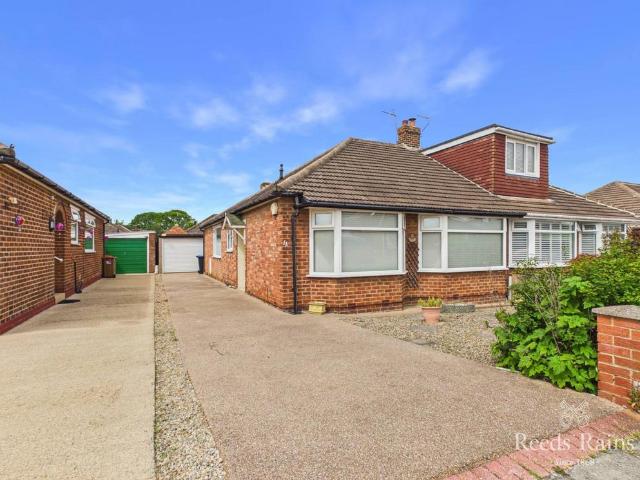 2 bedroom bungalow for sale