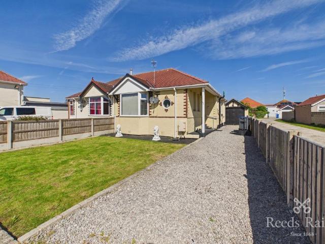 2 bedroom bungalow for sale