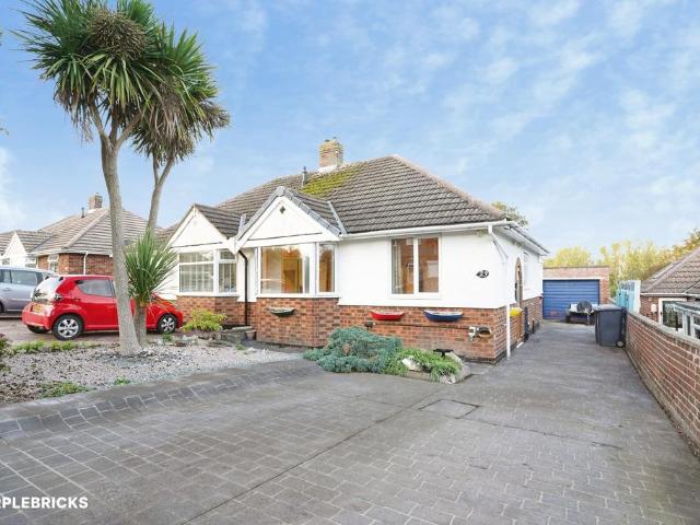 2 bedroom bungalow for sale