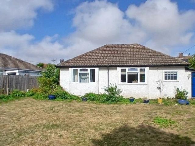 2 bedroom bungalow for sale