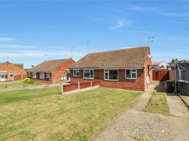 2 bedroom bungalow for sale