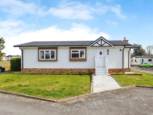 2 bedroom bungalow for sale