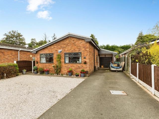 2 bedroom bungalow for sale