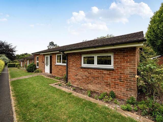 2 bedroom bungalow for sale