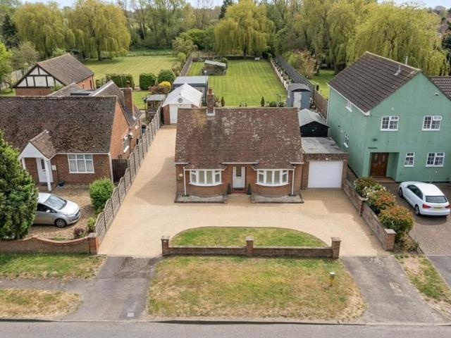 2 bedroom bungalow for sale