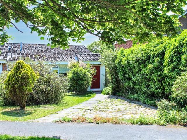 2 bedroom bungalow for sale