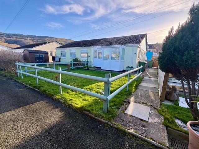 2 bedroom bungalow for sale