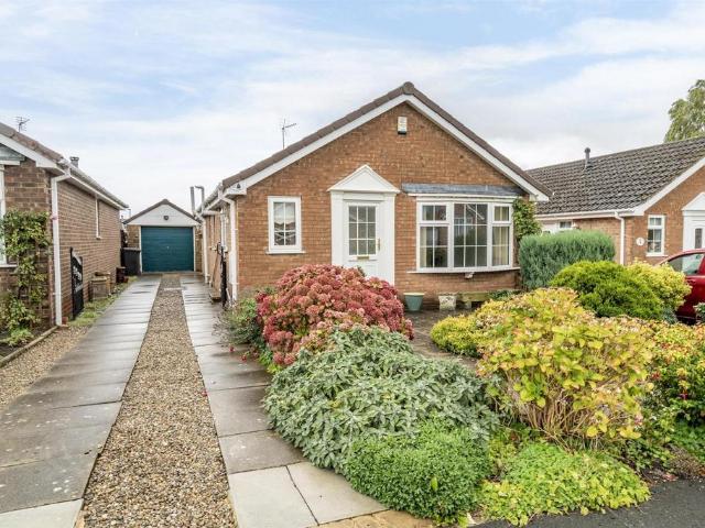 2 bedroom bungalow for sale