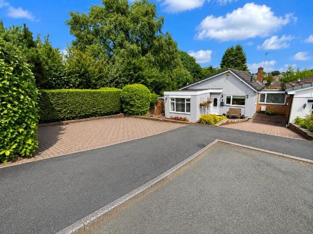 2 bedroom bungalow for sale