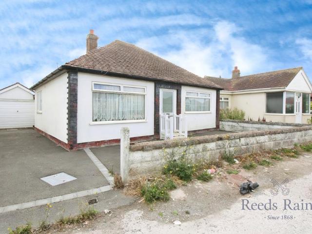 2 bedroom bungalow for sale