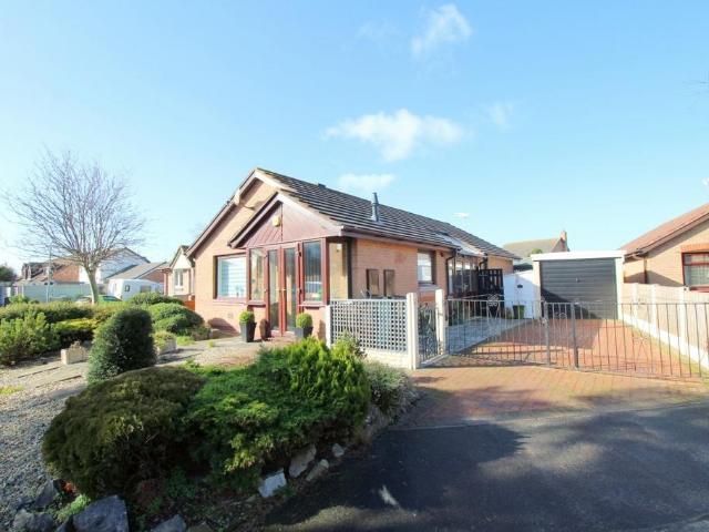 2 bedroom bungalow for sale