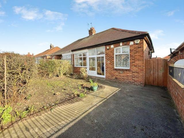 2 bedroom bungalow for sale