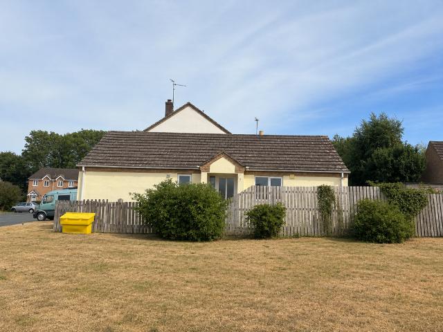 2 bedroom bungalow for sale