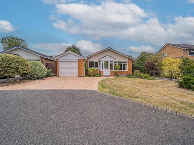 2 bedroom bungalow for sale