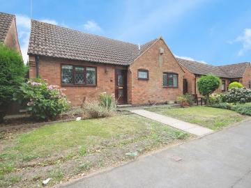 2 bedroom bungalow for sale