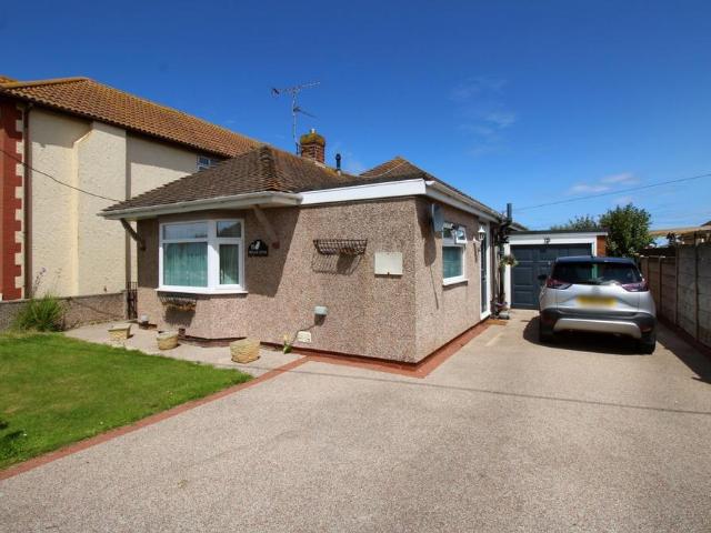 2 bedroom bungalow for sale