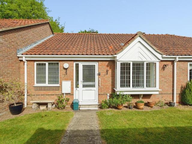 2 bedroom bungalow for sale