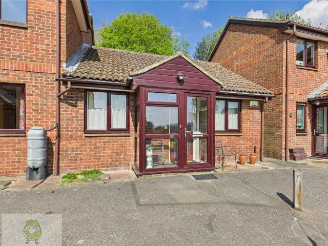 2 bedroom bungalow for sale