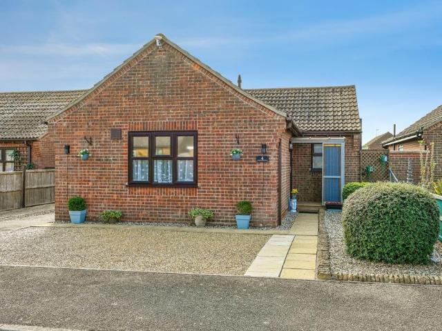 2 bedroom bungalow for sale