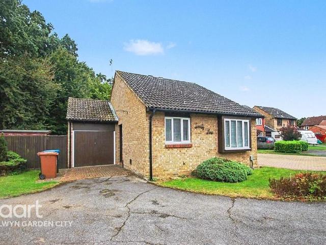 2 bedroom bungalow for sale