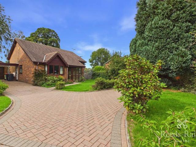 2 bedroom bungalow for sale