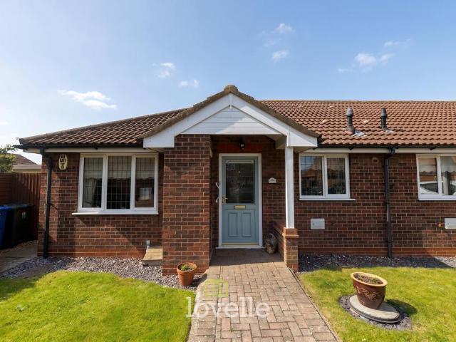 2 bedroom terraced bungalow for sale