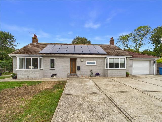 2 bedroom bungalow for sale