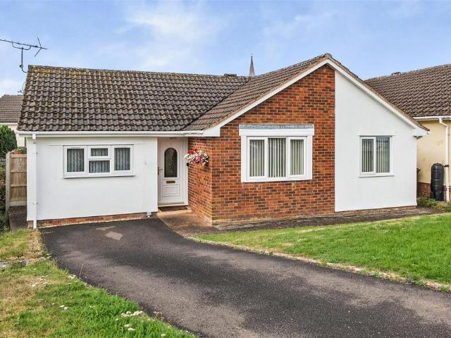 2 bedroom bungalow for sale