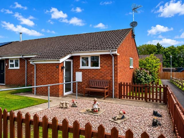 2 bedroom bungalow for sale