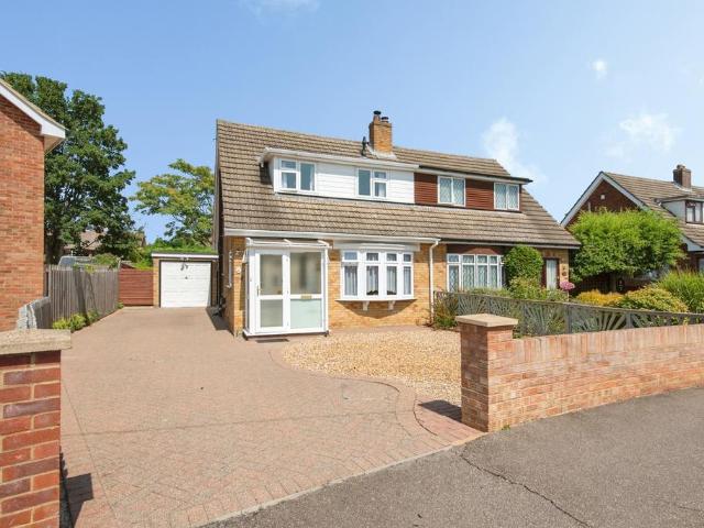 2 bedroom bungalow for sale