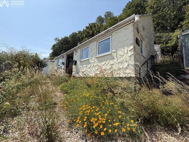 2 bedroom bungalow for sale