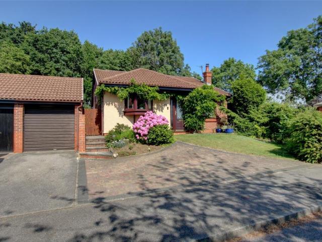 2 bedroom bungalow for sale