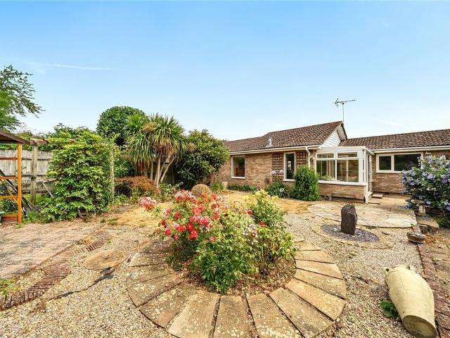 2 bedroom bungalow for sale