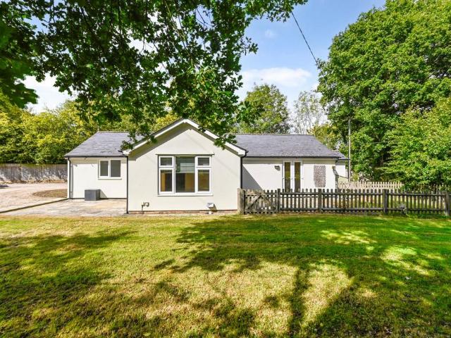 2 bedroom bungalow for sale