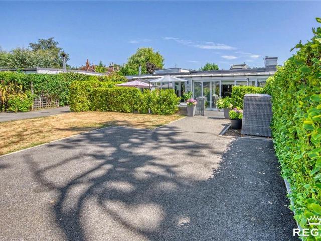 2 bedroom bungalow for sale